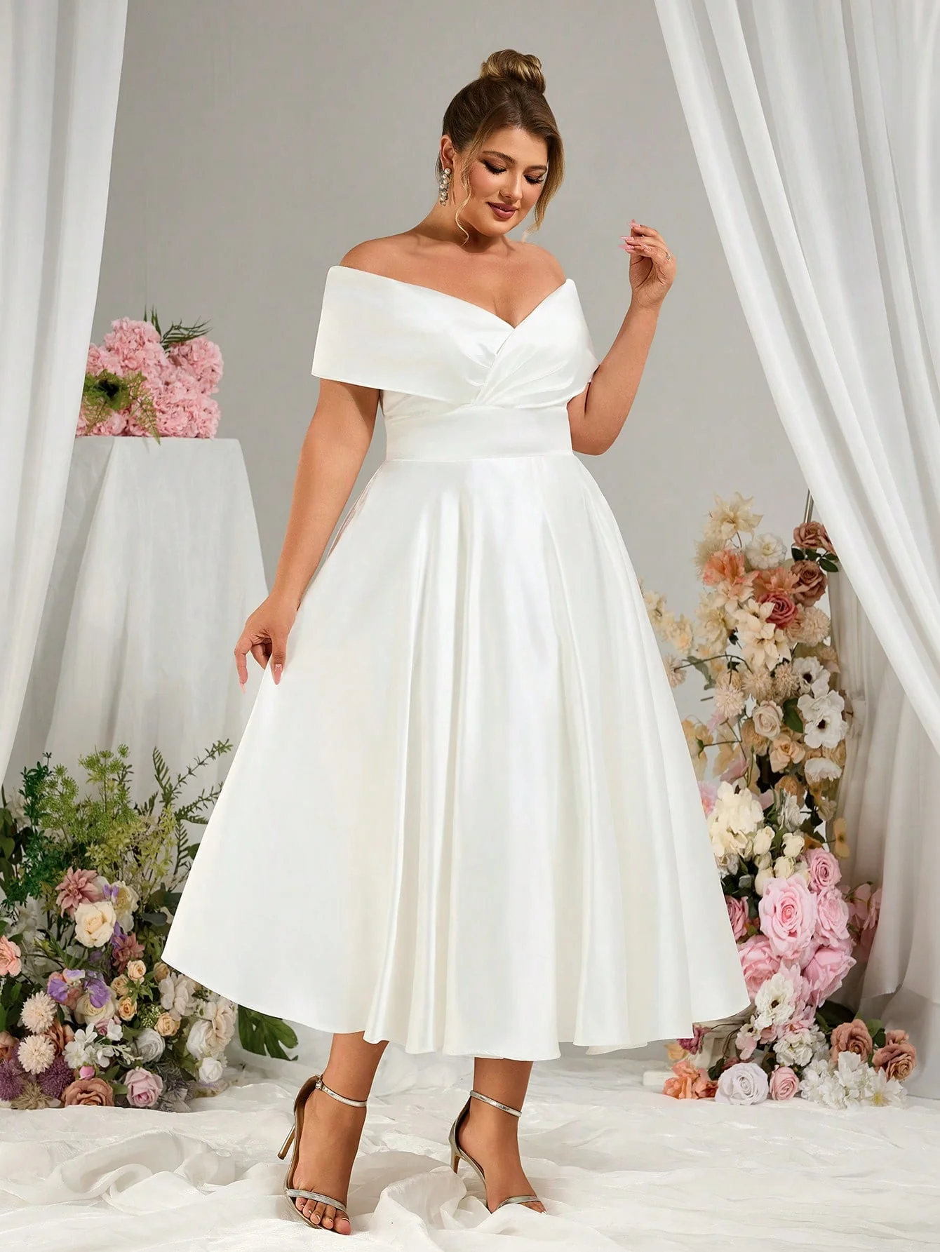 EVERLYL Everly L Plus Size Elegant Cold Shoulder Wedding Dress White Elegant Gorgeous Satin Large A Hem Suitable For Weddings - Image 5