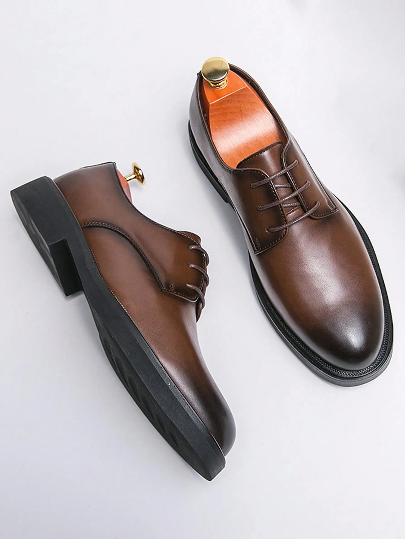 Fashionable & Minimalist Business Men's Oxford Leather Lace-Up Round Toe Dress Shoes - Image 4