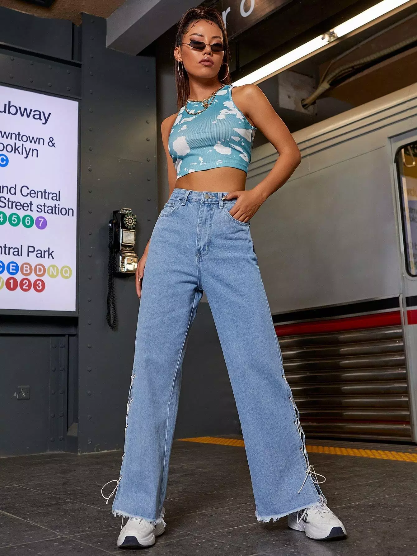 Lace Up Side Raw Hem Wide Leg Jeans - Image 3