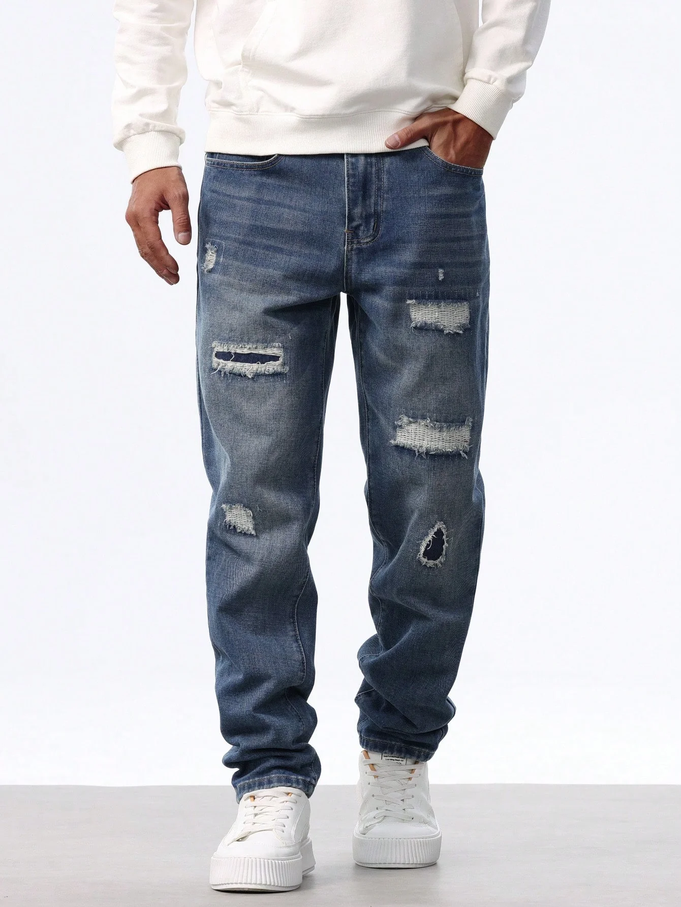 Manfinity Homme Men's Casual Distressed Pocket Denim Jeans - Image 3