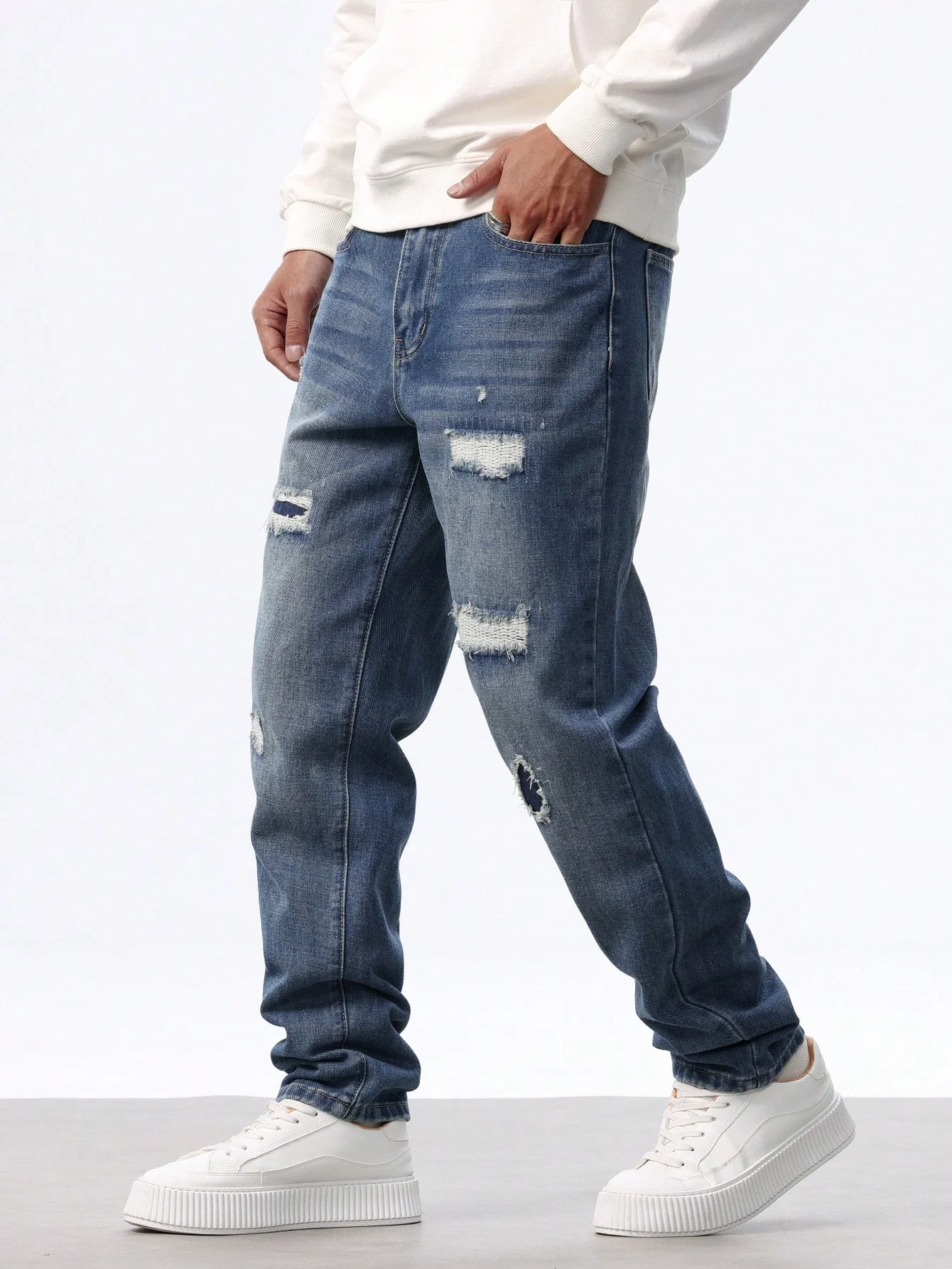 Manfinity Homme Men's Casual Distressed Pocket Denim Jeans - Image 7