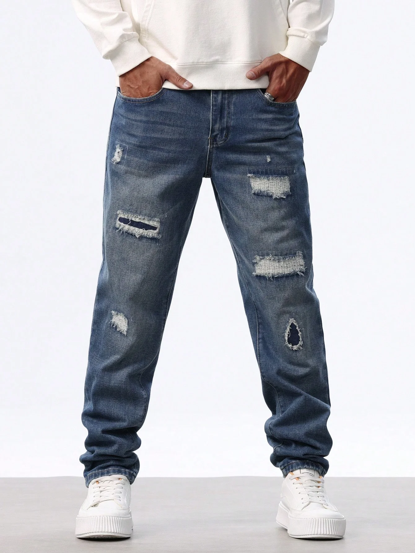 Manfinity Homme Men's Casual Distressed Pocket Denim Jeans - Image 8