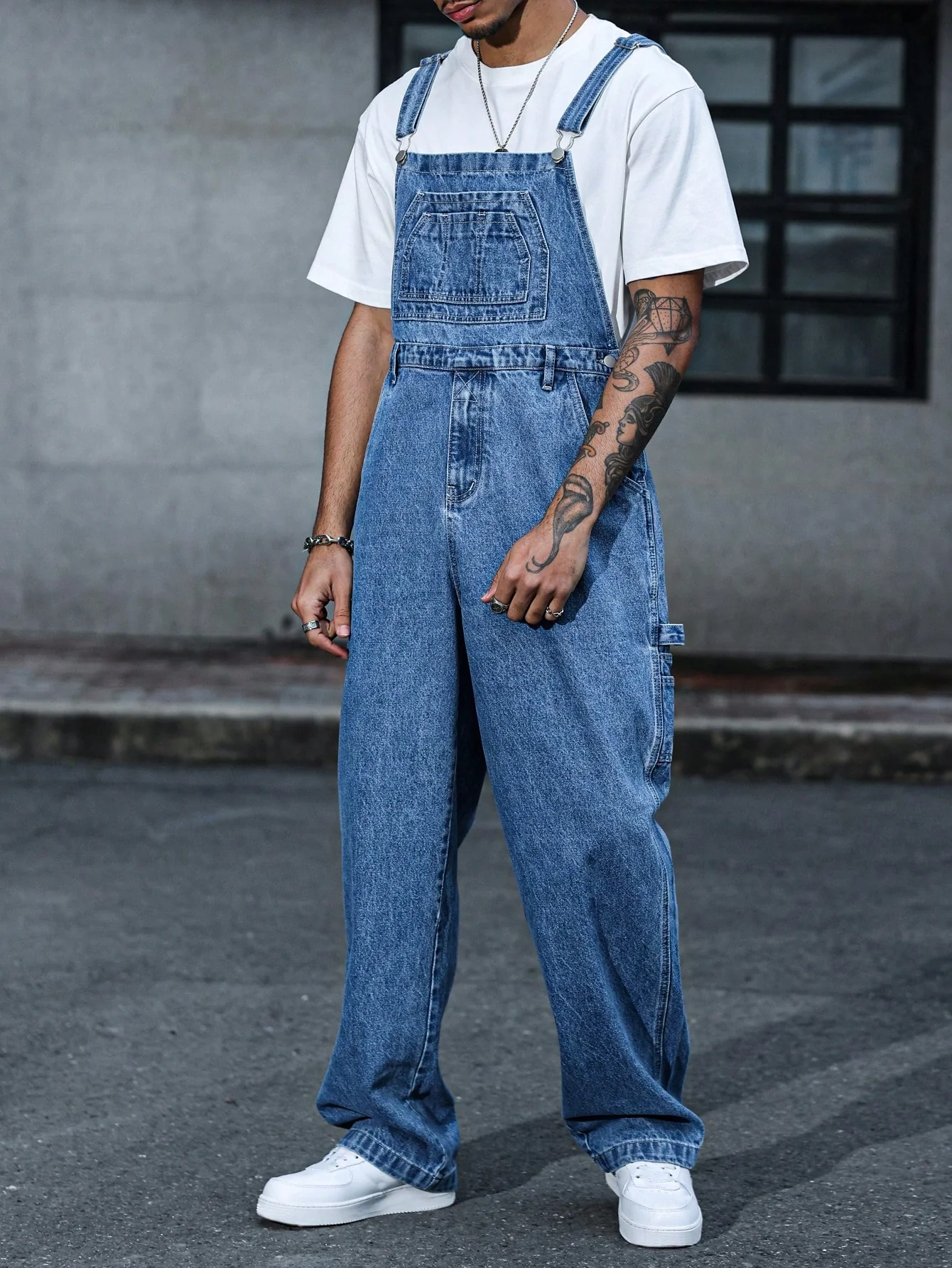 Manfinity Homme Men's Pocketed Wide Leg Loose Casual Denim Bib Overalls - Image 3