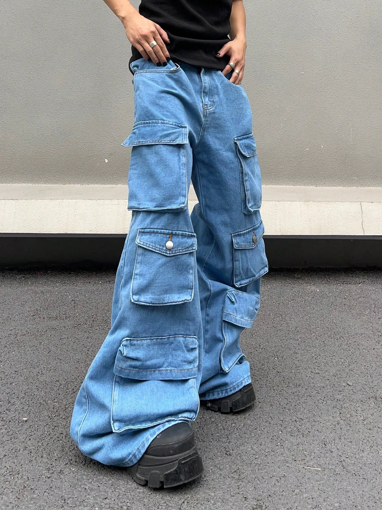 Manfinity Roghcode Men's Loose Fit Cargo Pocket Jeans Oversize Long Washed Jean Plain Light Blue Vacation Y2K Boyfriend Gift - Image 3
