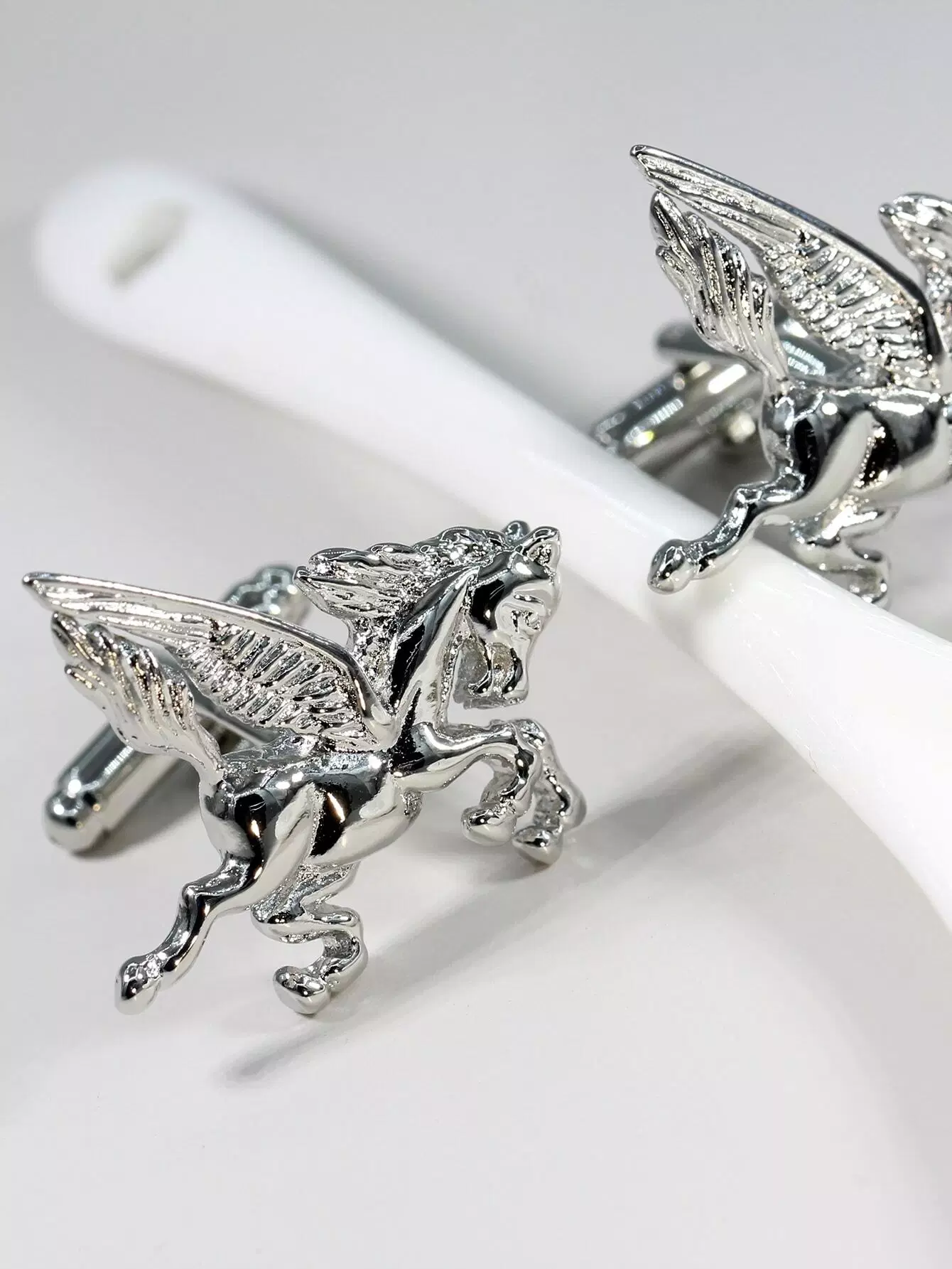 Men Animal Design Cufflinks - Image 4