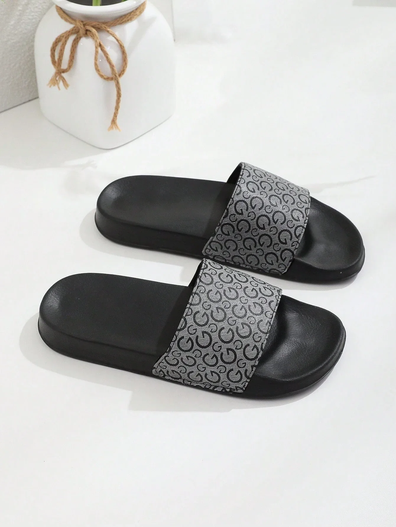 Men's Casual Slippers - Image 3