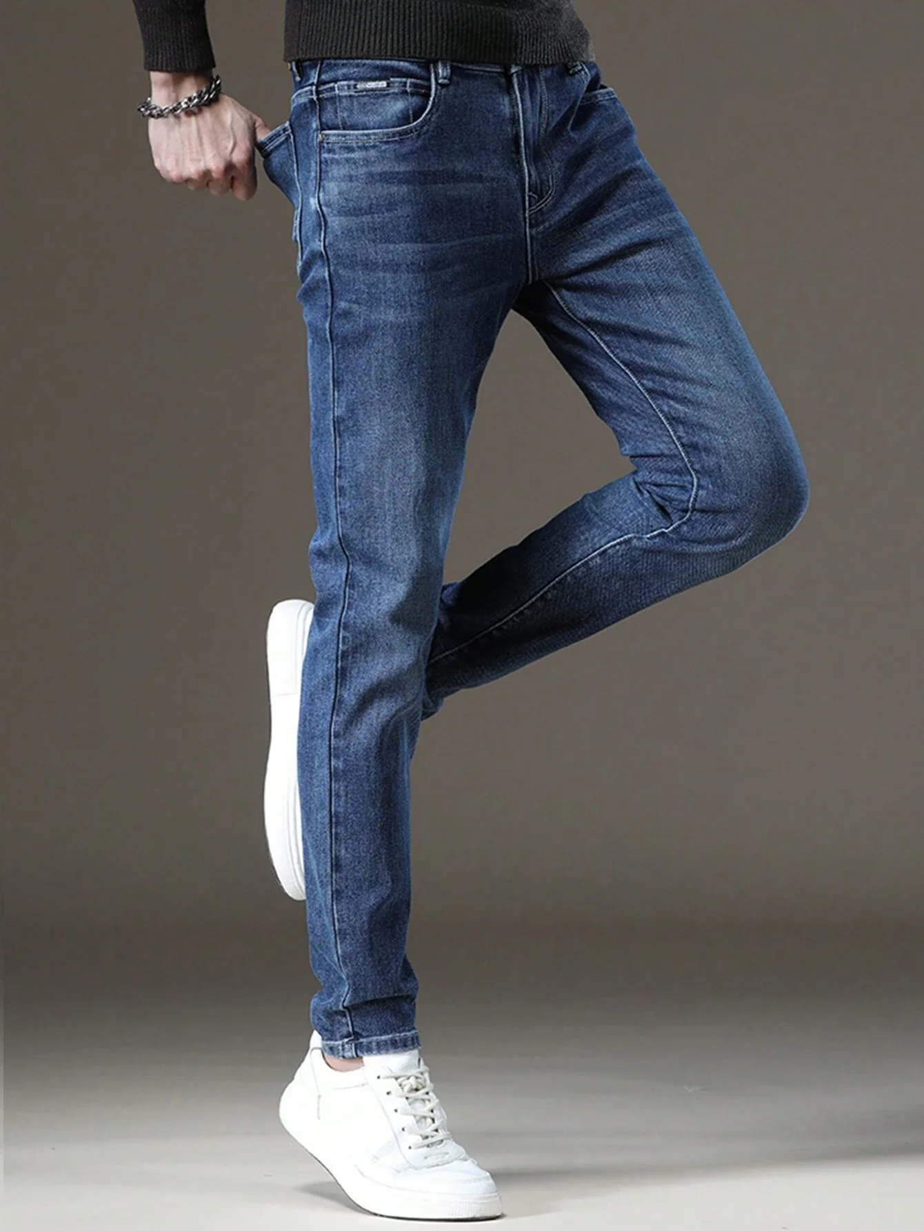 Men's Pocketed Slim Fit Warm Lined Casual Jeans - Image 3