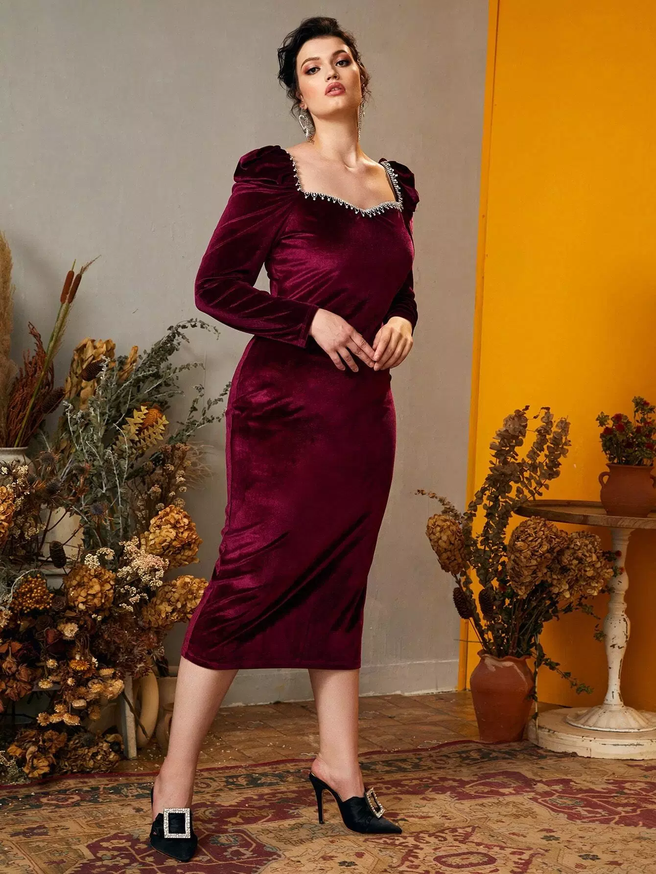 Plus Sweetheart Neck Split Hem Velvet Dress - Image 3
