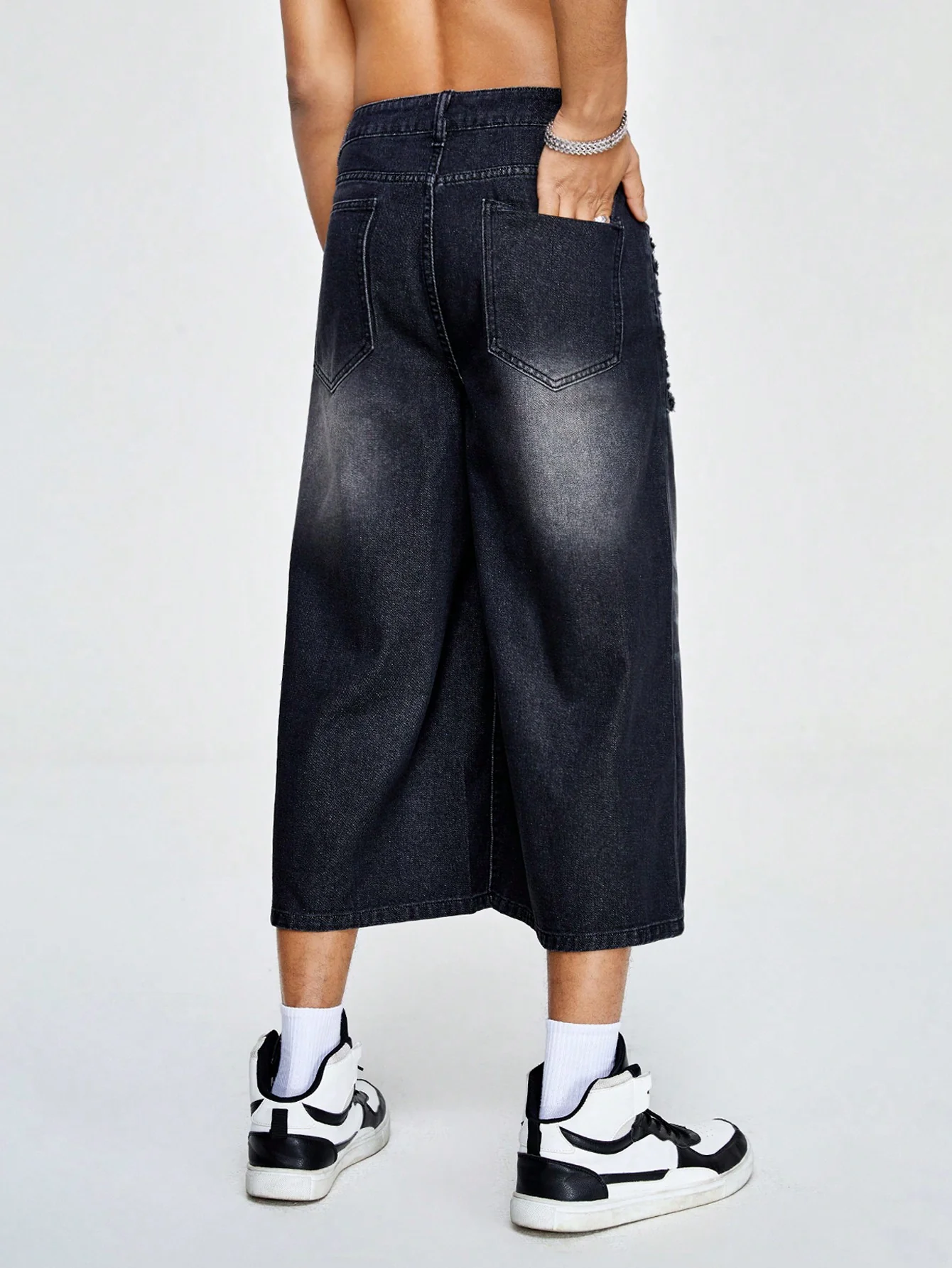 ROMWE MEN Street Life Men'S Distressed Loose Fit Capri Jeans - Image 5