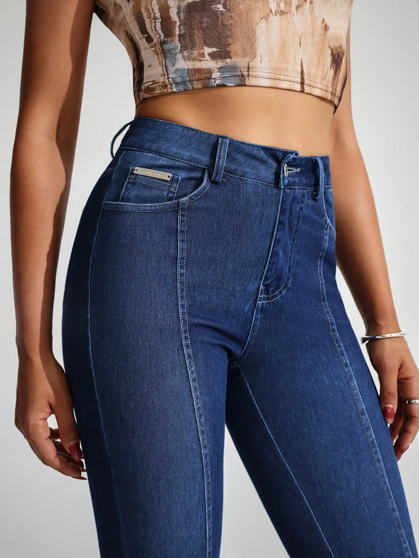SHEIN Essnce Women's Pocketed Skinny Casual Versatile Denim Jeans - Image 4