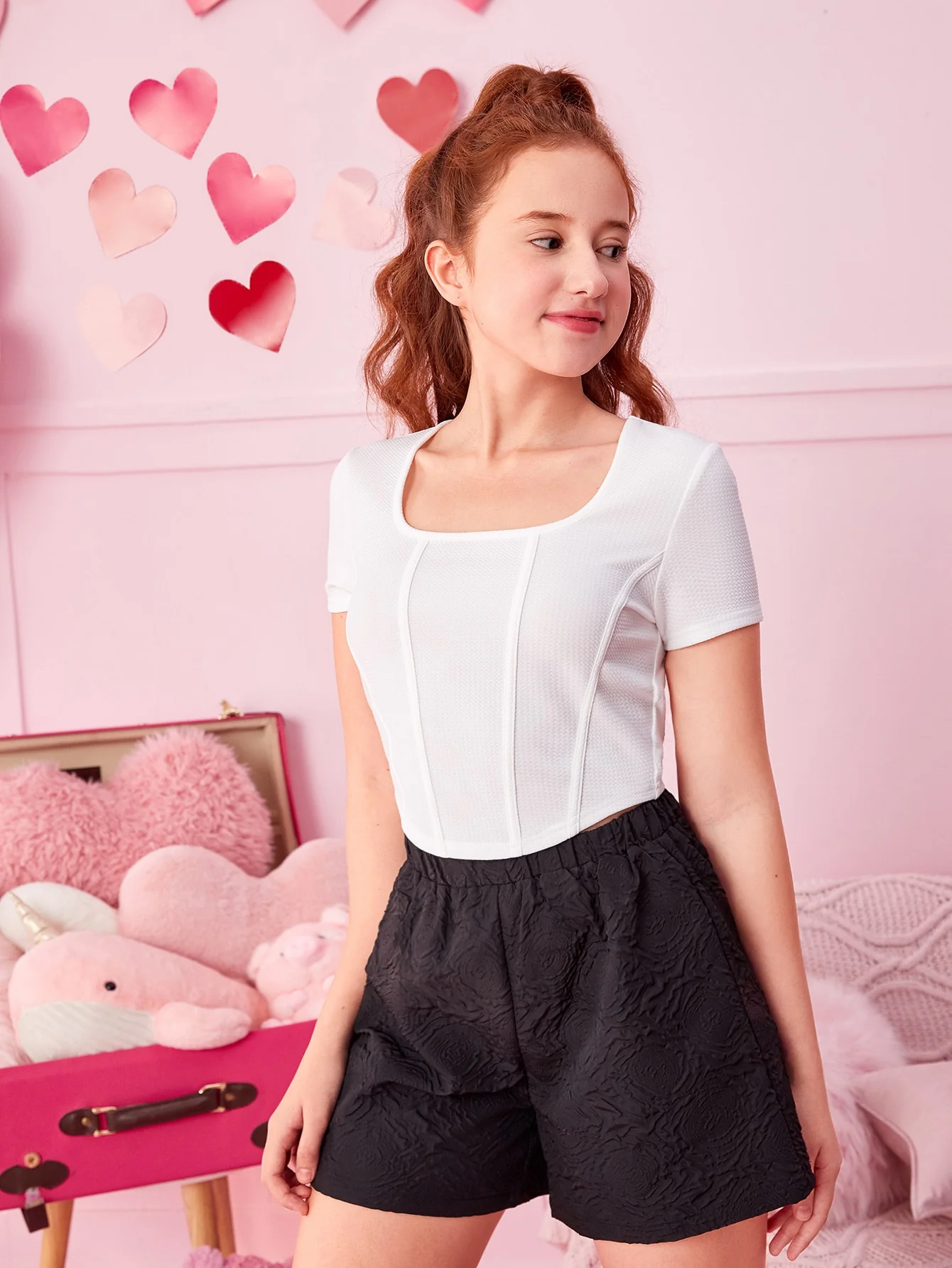 SHEIN Teenage Girl Elegant U-Neck Pleated Curved Hem Textured Solid Color Short Sleeve T-Shirt - Image 6