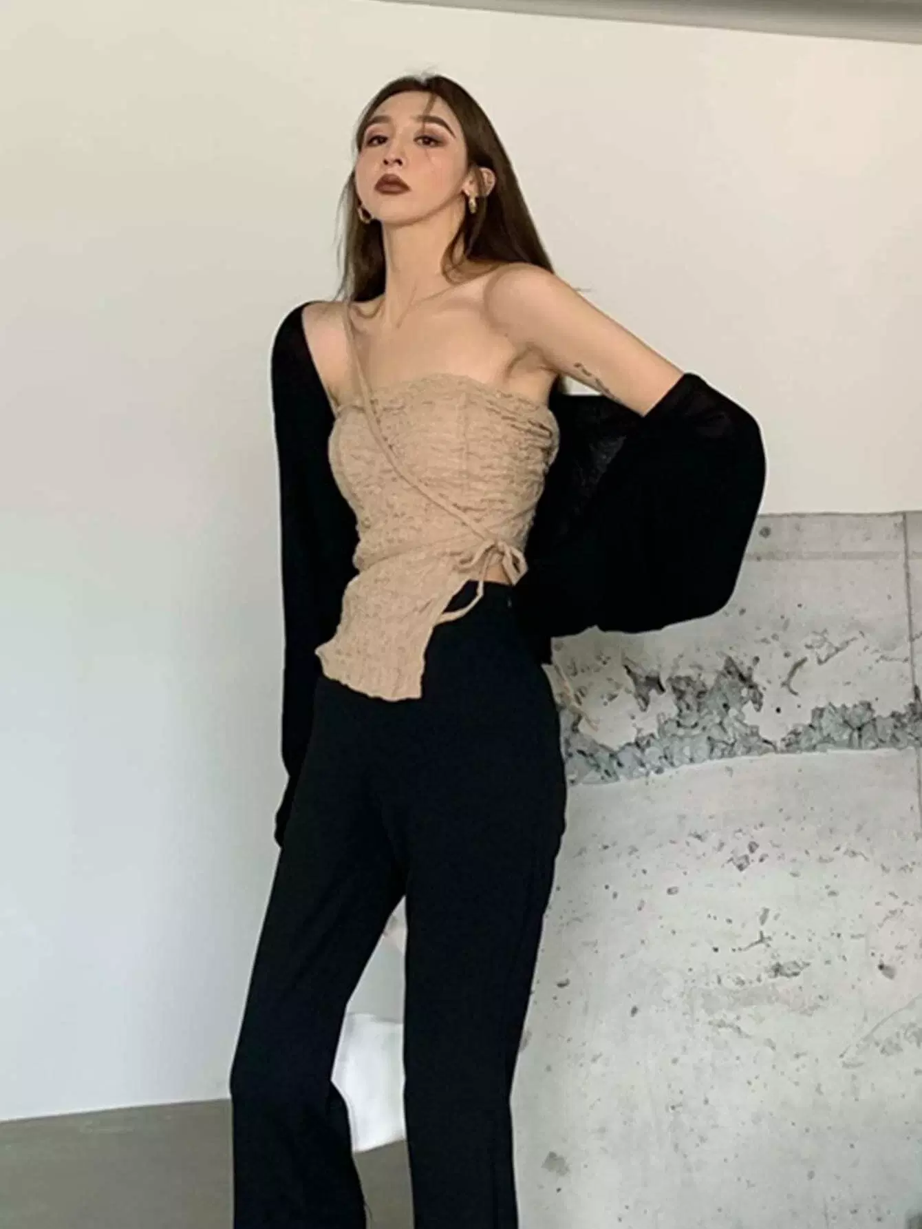 Solid Slit Hem Strappy Top - Image 4