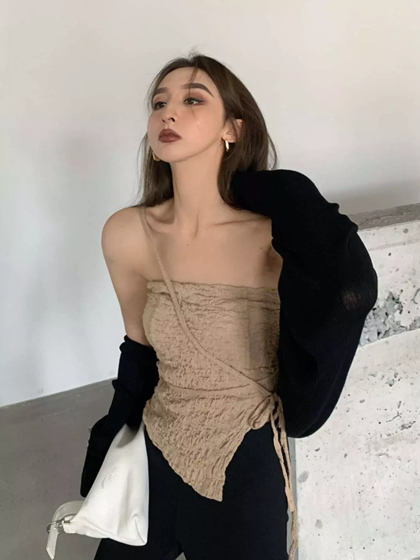 Solid Slit Hem Strappy Top - Image 7