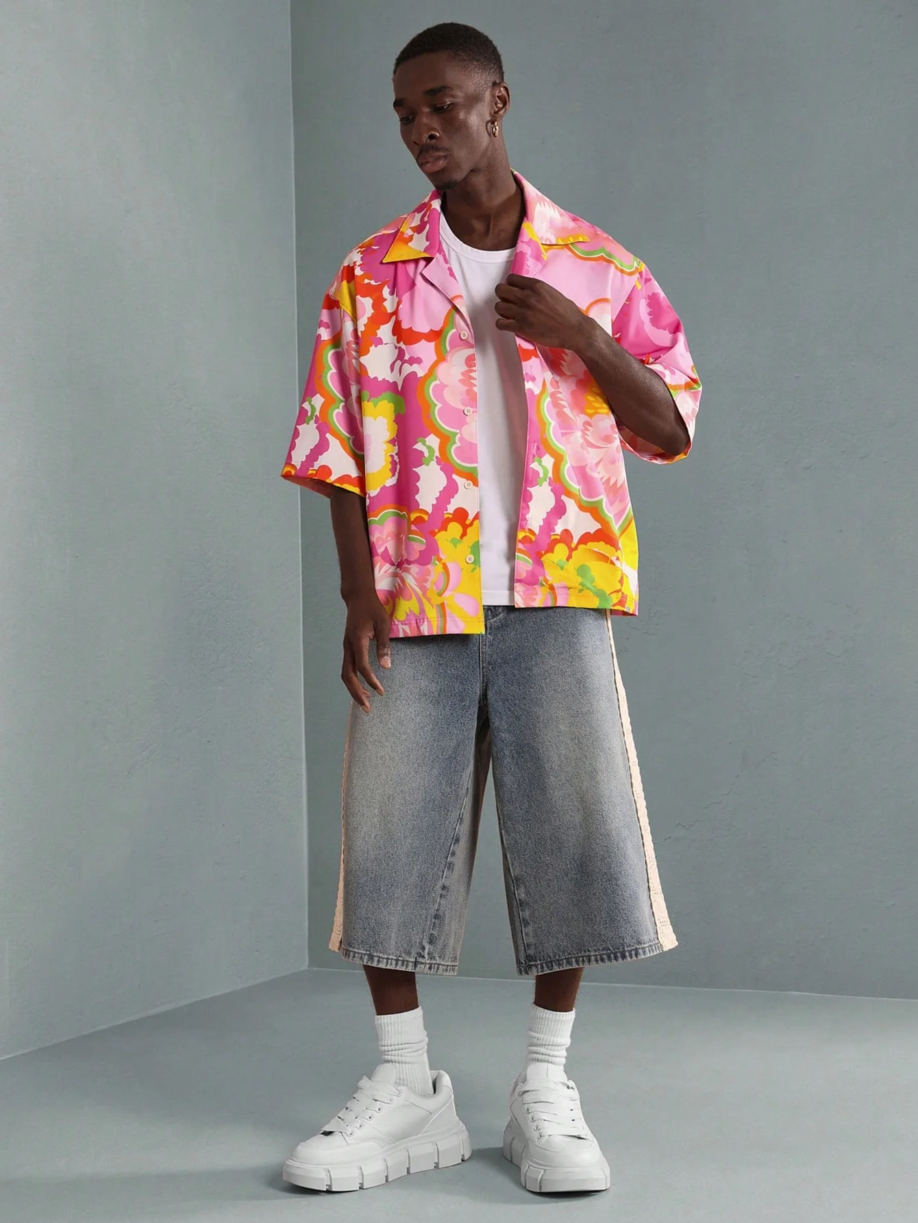 SUMWON Retro Floral Resort Shirt Boxy Fit Hawaiian Style Button Down Summer Beach Vacation Camp Shirt Festival Short Sleeve Relaxed Holiday Party Casual - Image 4