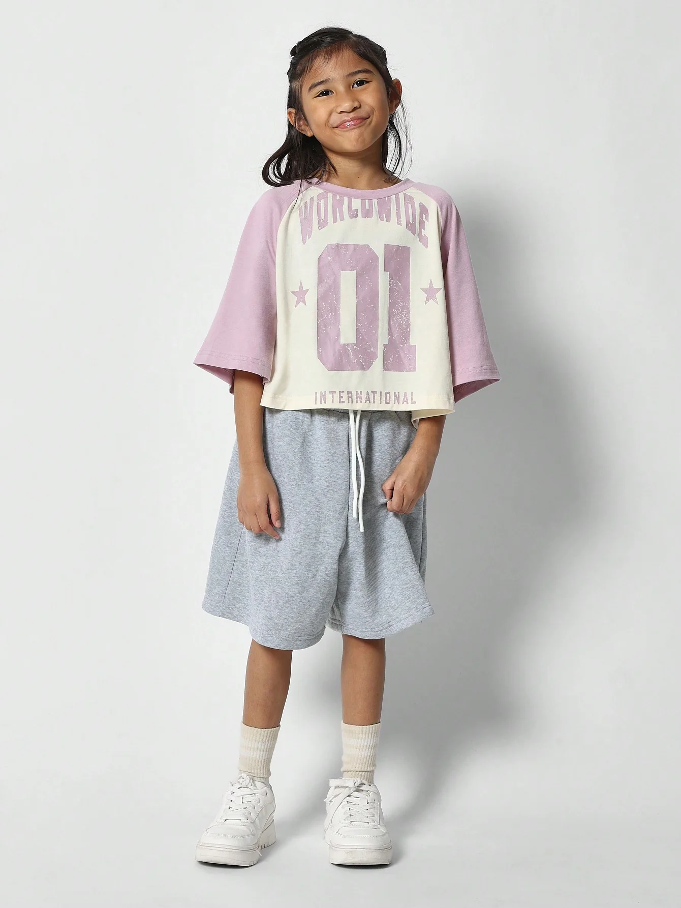 SUMWON Tween Girls Oversized Crop Fit Raglan Tee With Front Graphic Print - Image 4
