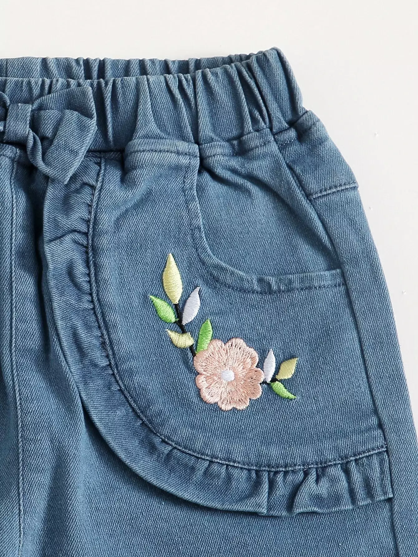 Toddler Girls Floral Embroidered Pocket Jeans - Image 4